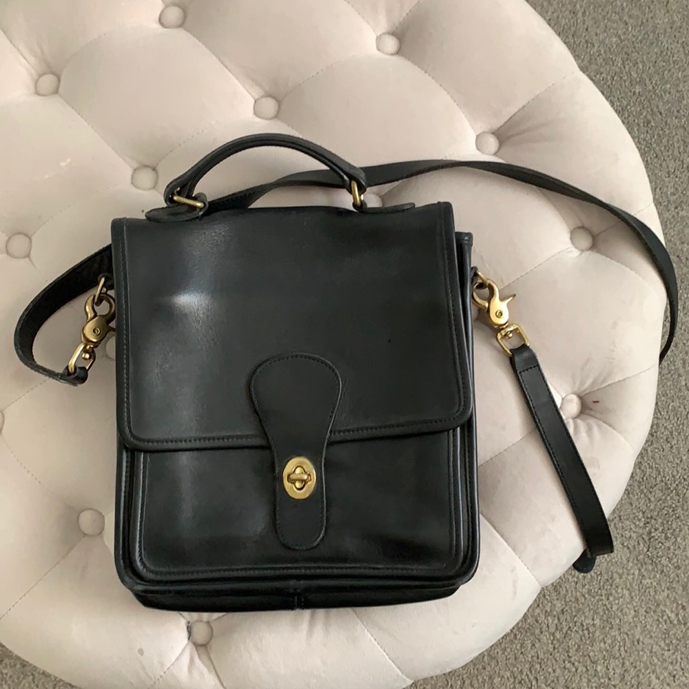 *** Vintage Coach crossbody bag